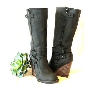Fall wedge boots